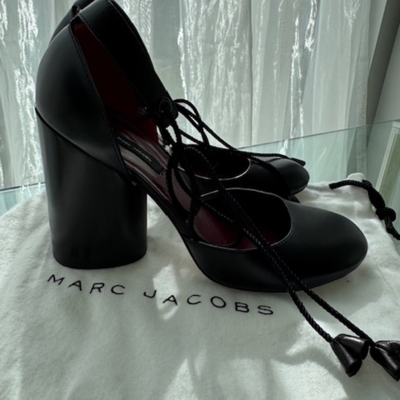 MARC JACOBS 4'' Pumps 'NEW' - Black with ankle tassle bow -  EU 37 (US 7) - Picture 5 of 16